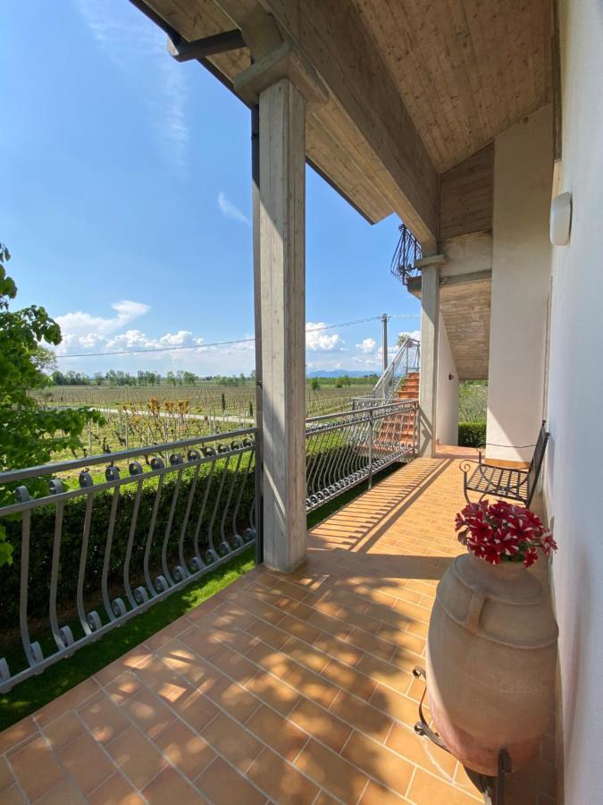 Casa Luigi - Appartamenti A ペスキエーラ・デル・ガルダ エクステリア 写真